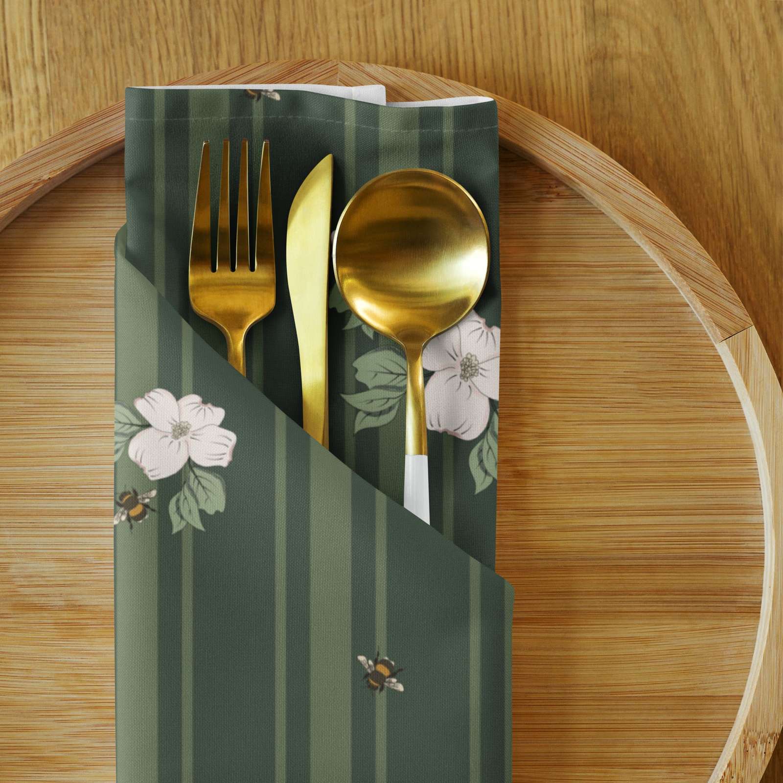 Cloth napkin set in Dogwood & Bee Stripe Evergreen – broadcloth dining linen detail